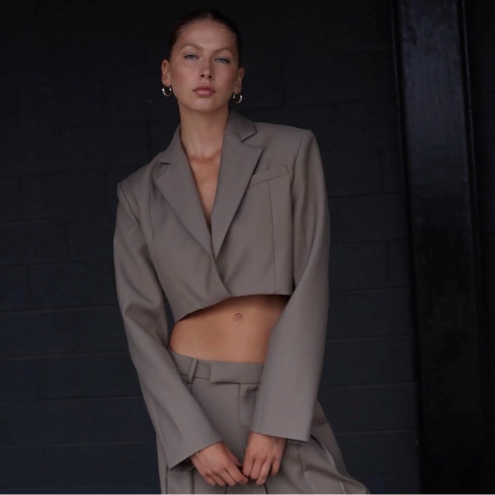 Style addict crop blazer